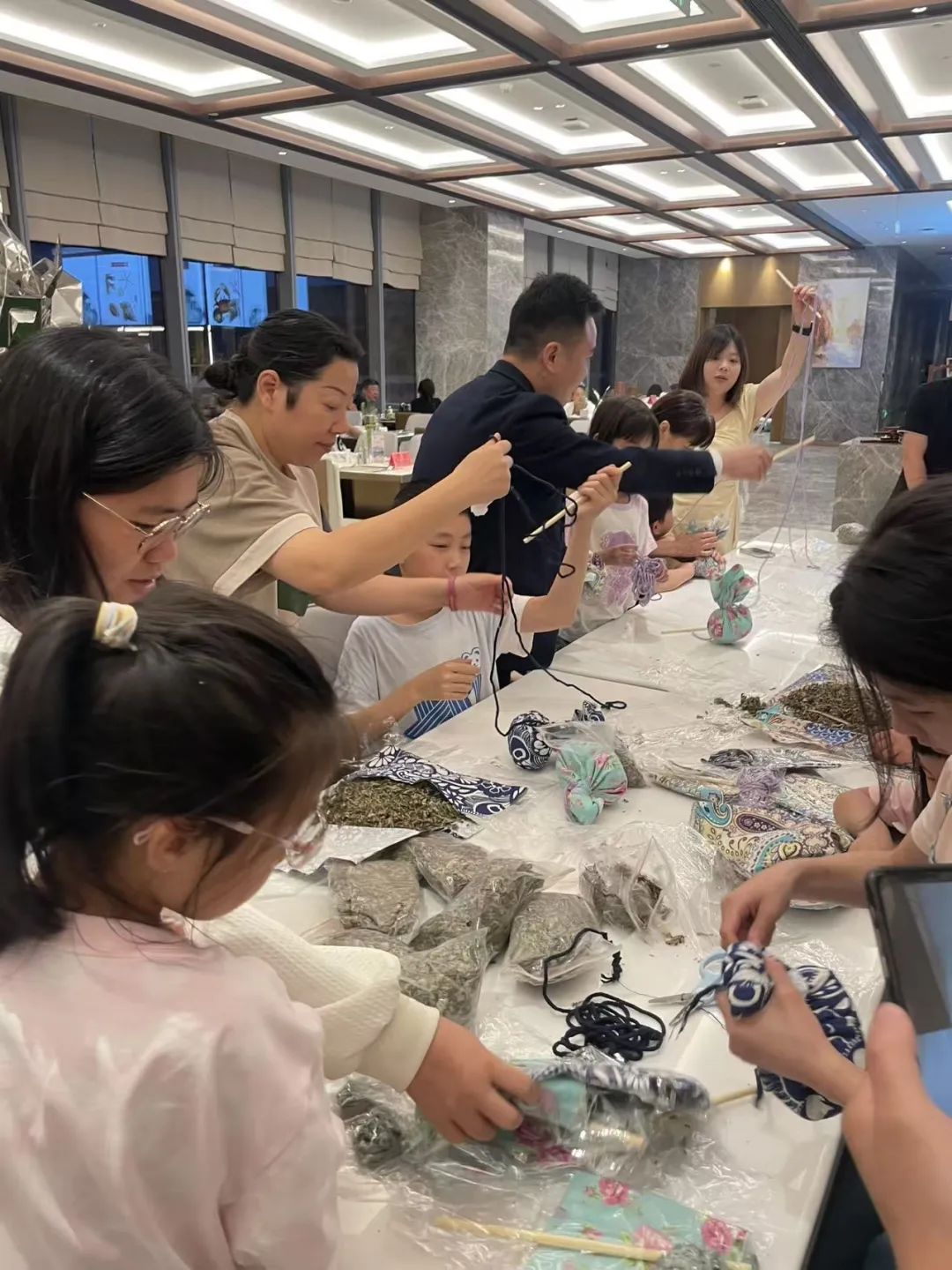 【國(guó)投風(fēng)采】雙節(jié)奇遇記！市國(guó)投公司下屬企業(yè)三都澳大酒店解鎖民俗童趣新玩法